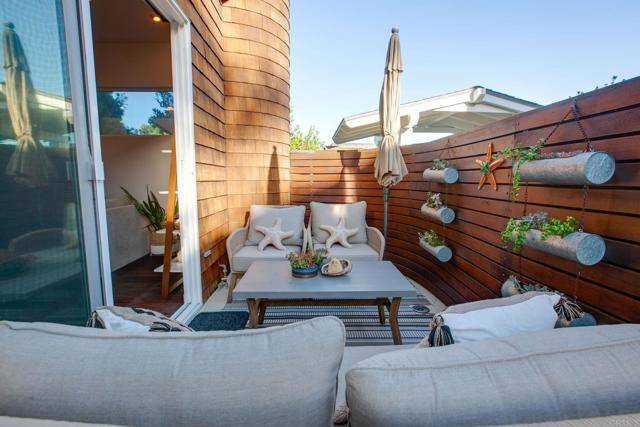 Solana Beach, CA 92075,325 S Sierra AVE 35