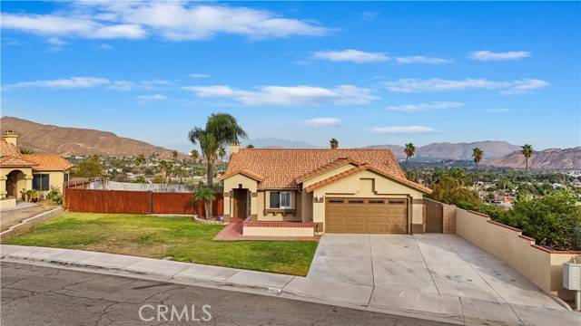 Jurupa Valley, CA 92509,4296 Estrada DR