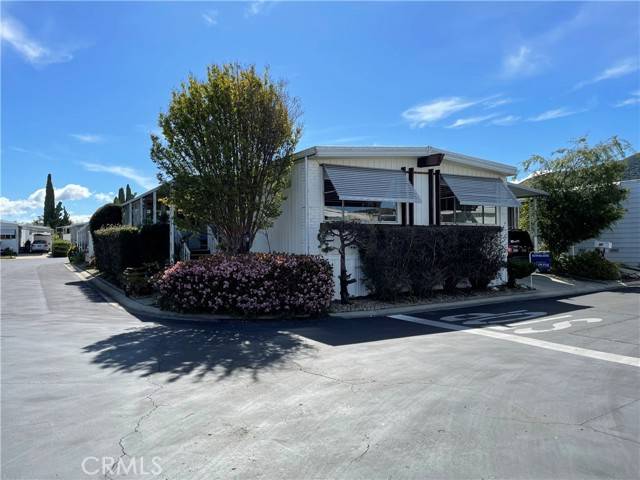 Newbury Park, CA 91320,71 Suzanne CT