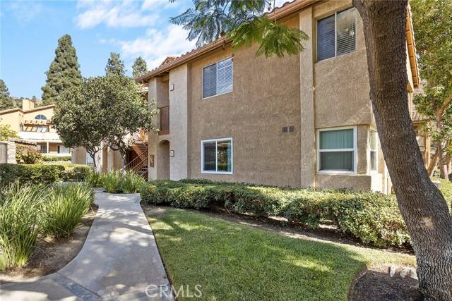 Yorba Linda, CA 92887,5390 Silver Canyon 10B