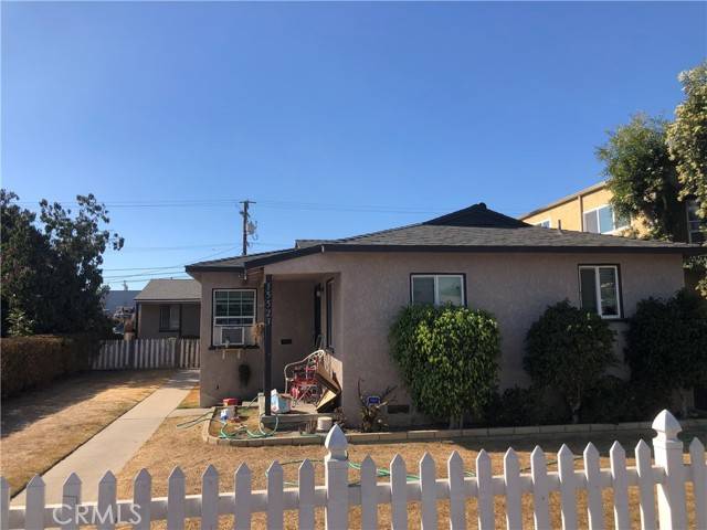 Paramount, CA 90723,15523 Colorado AVE