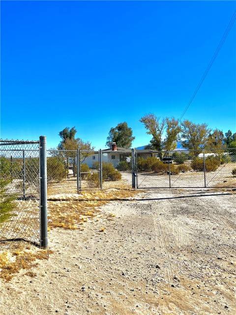 Llano, CA 93544,37118 185th ST