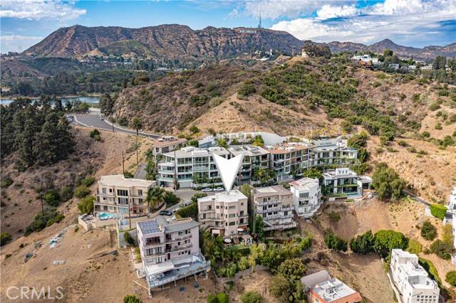 Los Angeles, CA 90068,6438 Georgius WAY