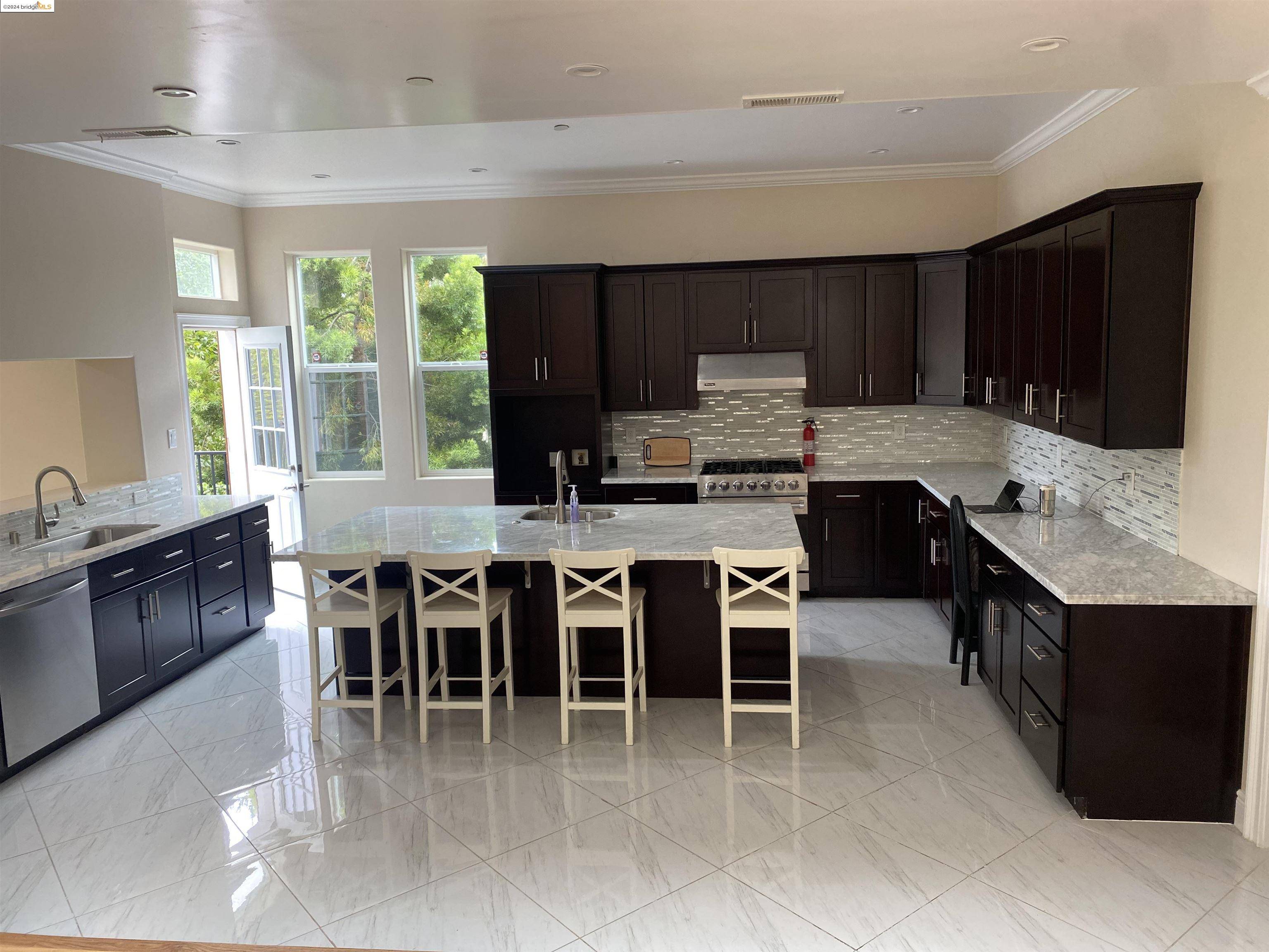 Berkeley, CA 94705,7026 Devon WAY