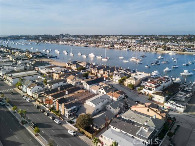 Newport Beach, CA 92661,806 W Balboa BLD