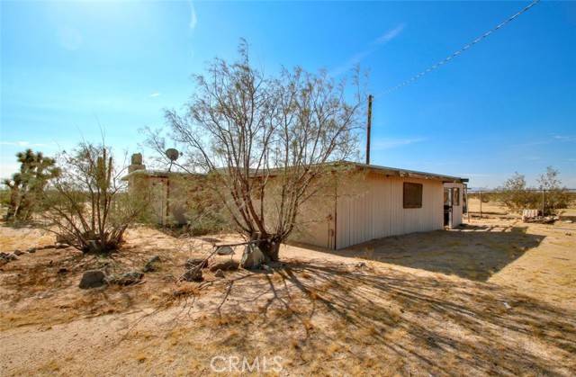 Joshua Tree, CA 92252,62105 Moon DR