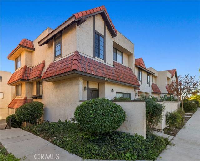 Canyon Country, CA 91387,27667 Ironstone DR 1