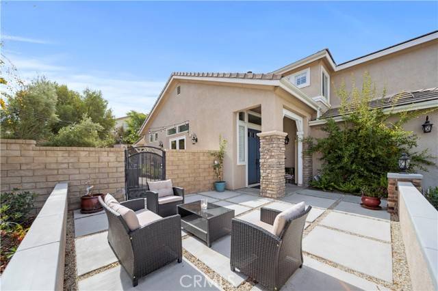 Canyon Country, CA 91387,18306 Owl CT