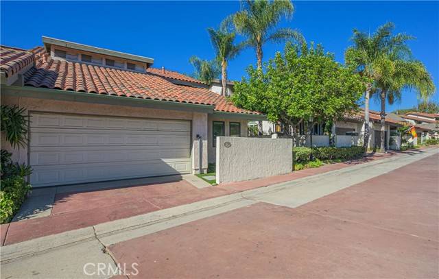 Long Beach, CA 90807,627 Avery