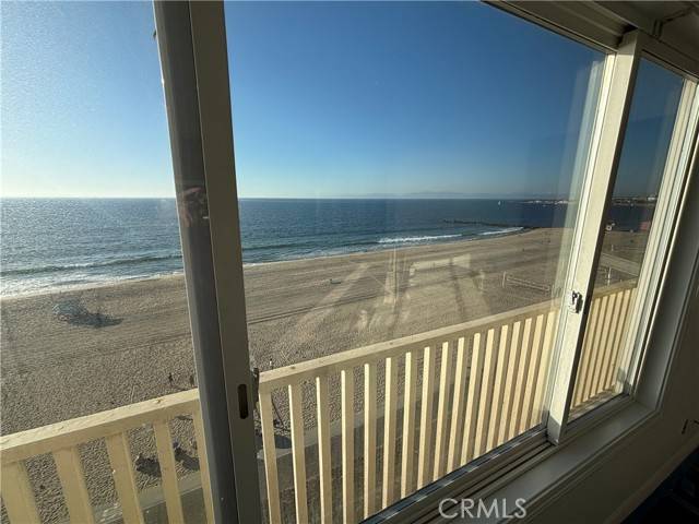 Redondo Beach, CA 90277,735 Esplanade A