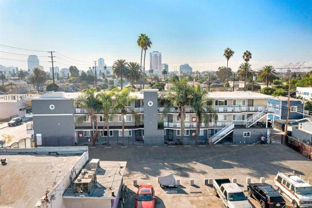 Long Beach, CA 90813,927 Daisy AVE