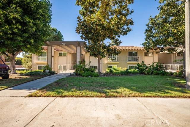 Laguna Woods, CA 92637,3301 Via Carrizo 0