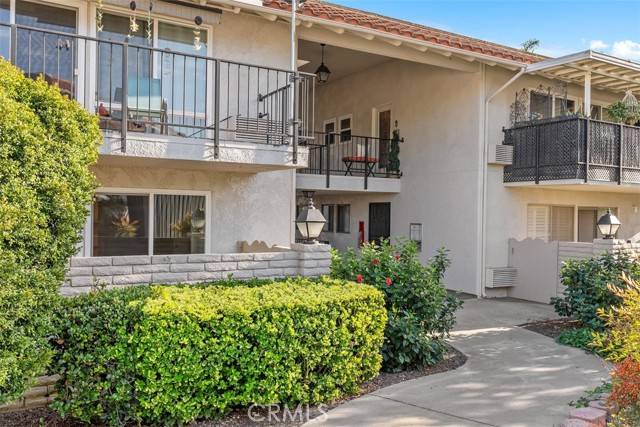 Laguna Woods, CA 92637,2271 Via Puerta D