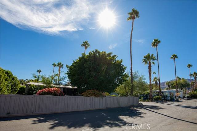 Palm Desert, CA 92260,30 Lazy B DR