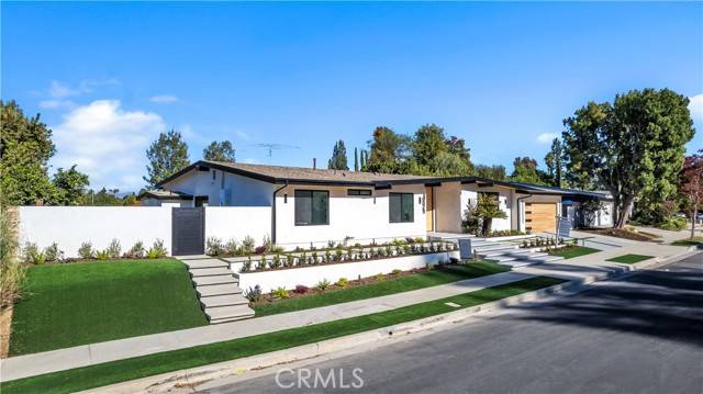 Tarzana, CA 91356,18829 Paseo Nuevo DR