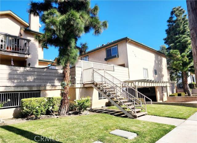 Carson, CA 90745,1235 E Carson ST 2