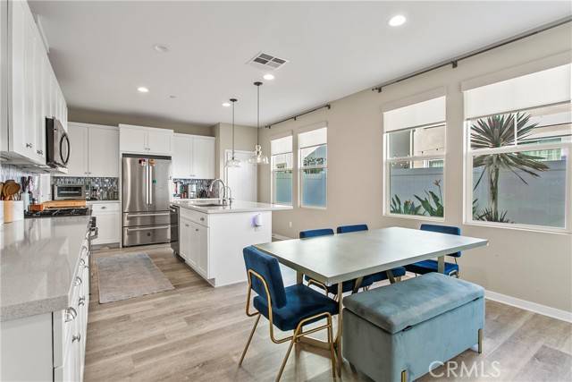 Costa Mesa, CA 92626,946 Sunlit LN