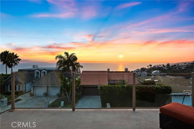 Laguna Beach, CA 92651,733 Pelican DR