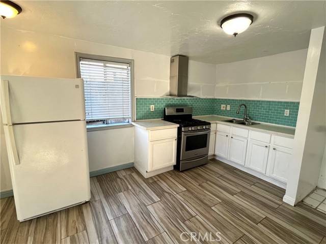 Lomita, CA 90717,26028 Eshelman AVE