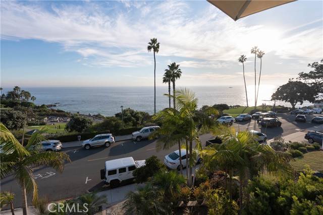 Laguna Beach, CA 92651,558 Cliff DR