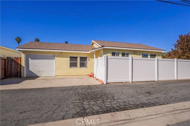 Downey, CA 90241,8217 5th ST