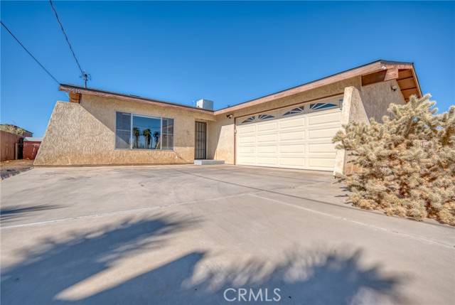 Joshua Tree, CA 92252,6010 Sunburst ST