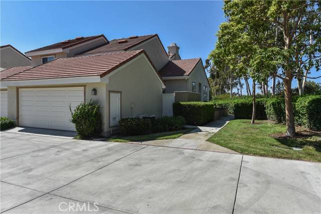 Irvine, CA 92612,55 Wellesley 55