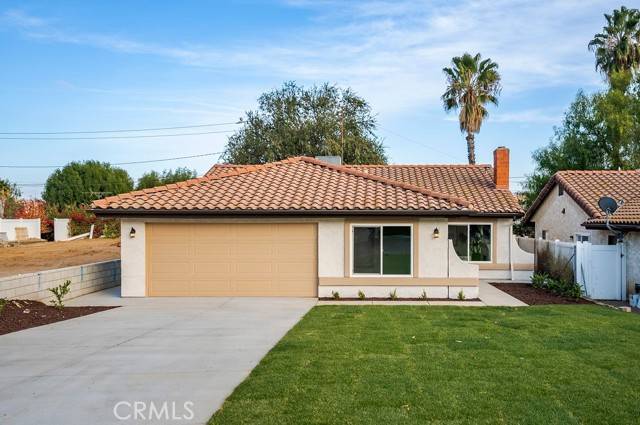 Corona, CA 92881,20284 Newton ST