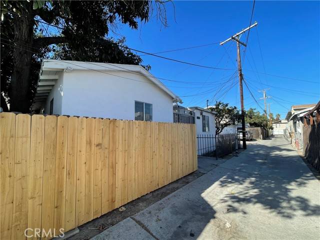 Long Beach, CA 90806,211 1/2 E Eagle ST