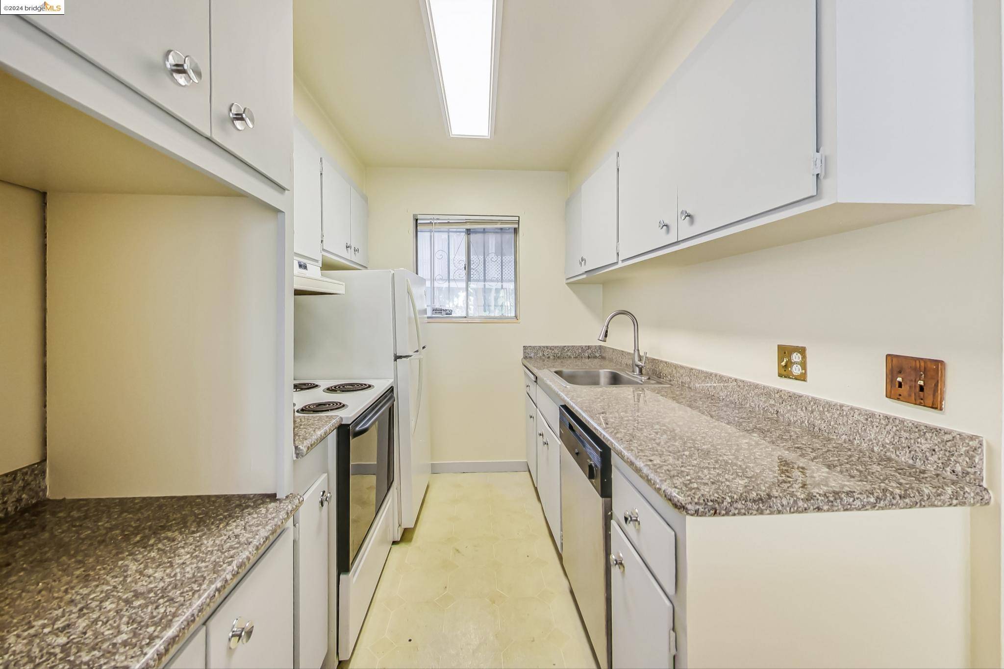 Oakland, CA 94612-9999,1425 Lakeside Dr. 201