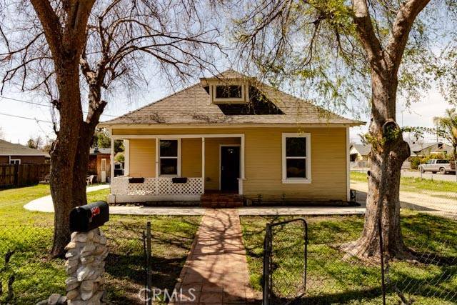 Highland, CA 92346,7206 Vine ST
