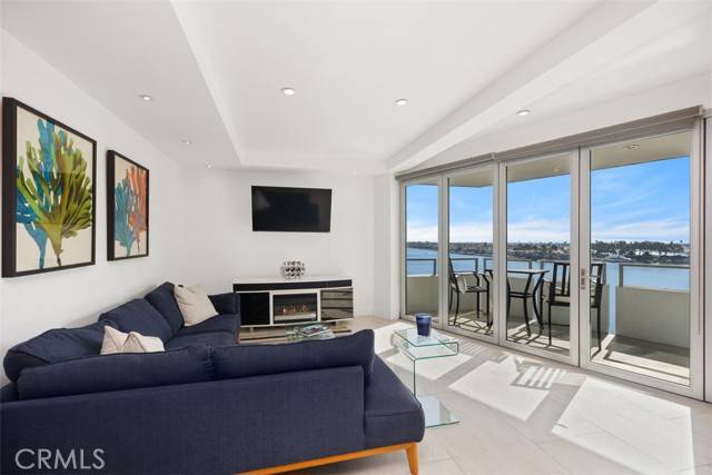 Newport Beach, CA 92663,3121 W COAST HIGHWAY 8C