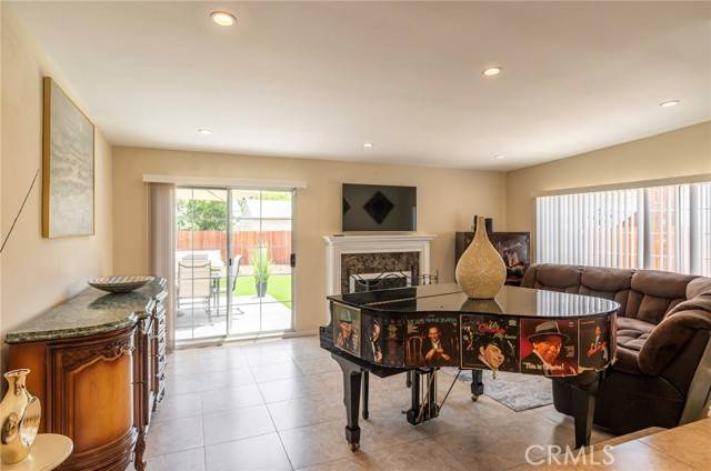 Valley Glen, CA 91606,6456 Babcock AVE