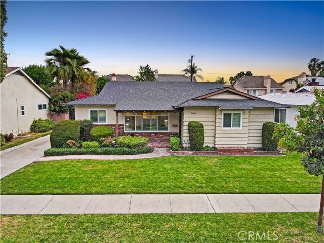 Downey, CA 90240,9006 Tweedy LN