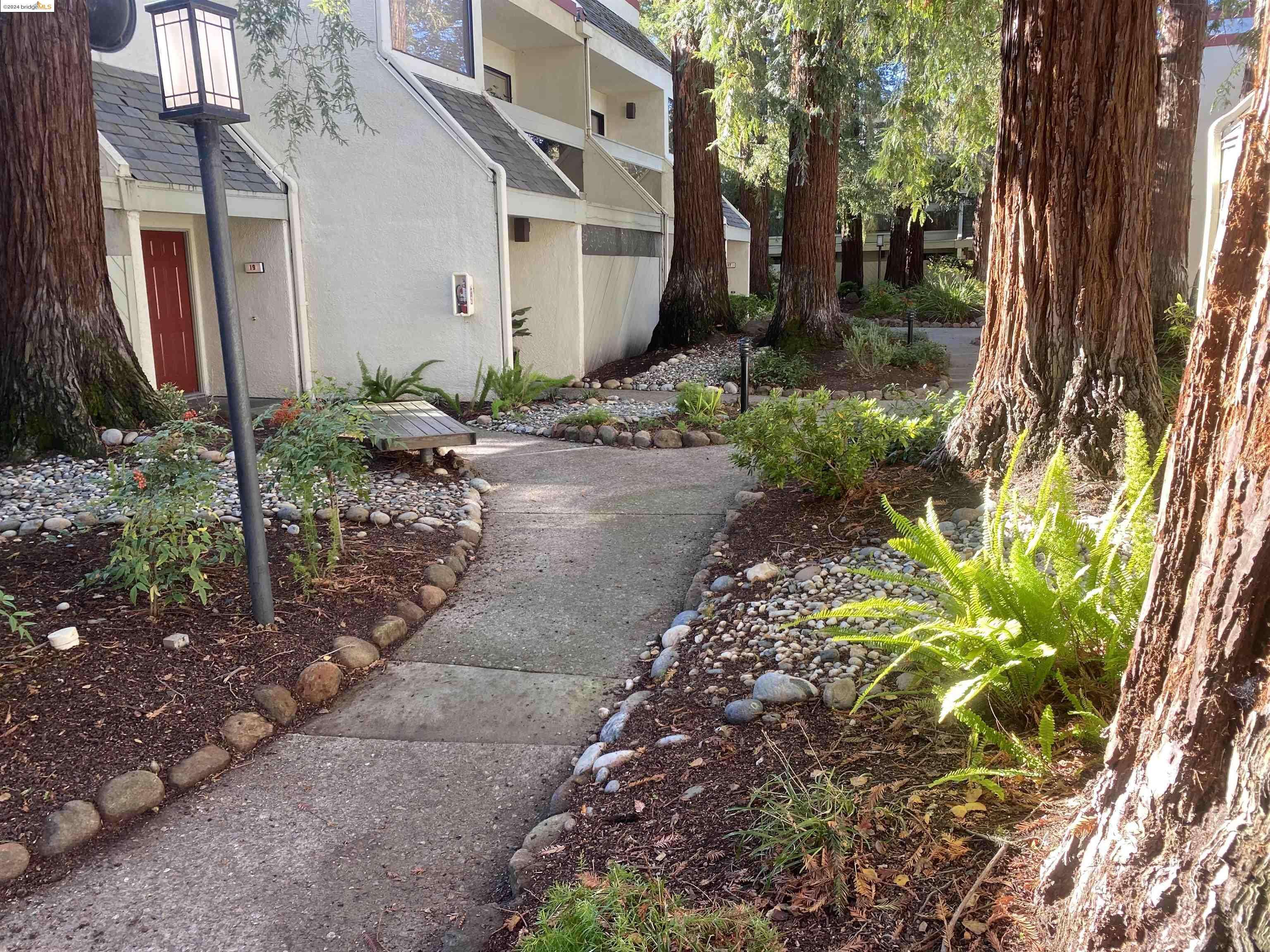 Pleasant Hill, CA 94523,190 Cleaveland Rd 12