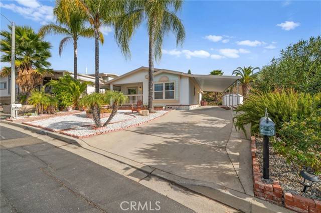 Murrieta, CA 92563,38484 Via La Paloma