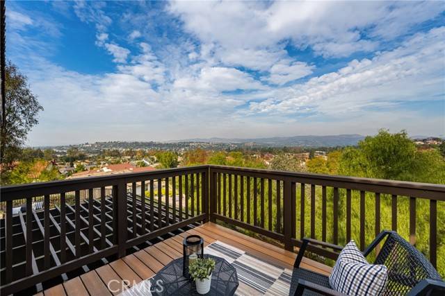 Anaheim Hills, CA 92807,260 S Via Montanera