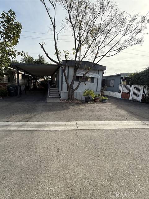 Lynwood, CA 90262,5300 cortland ST 23