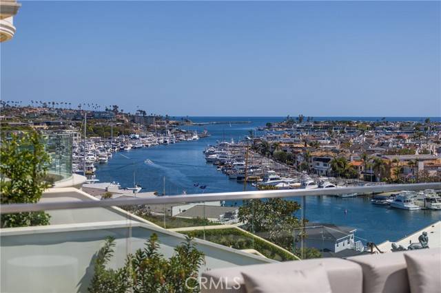 Corona Del Mar, CA 92625,1119 Dolphin