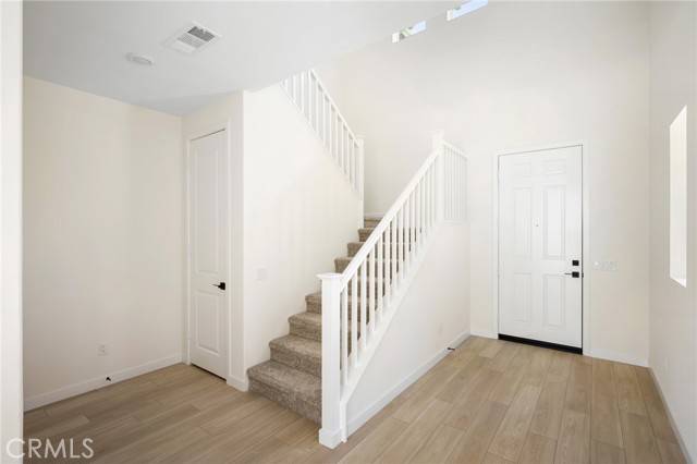Newhall, CA 91321,23724 Wilcox DR