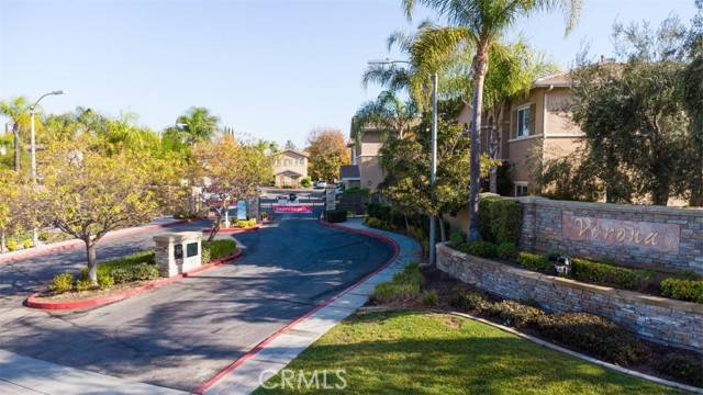 Murrieta, CA 92563,26426 Arboretum WAY 806