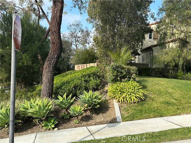 Irvine, CA 92603,37 Hedgerow