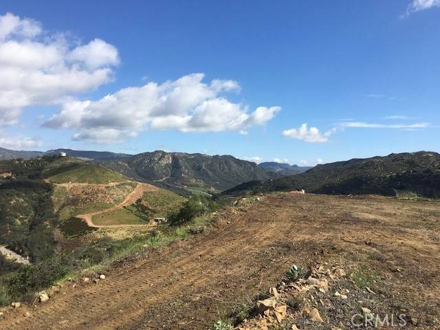 Fallbrook, CA 92028,39939 Jones RD