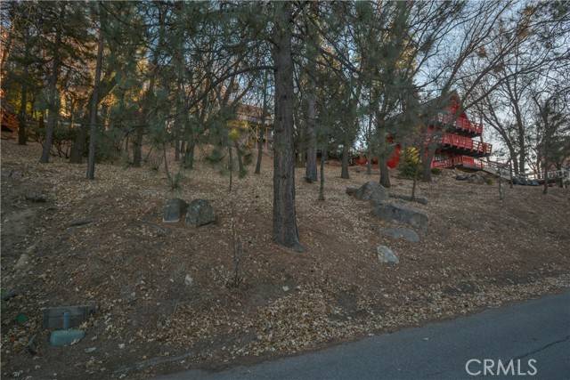 Lake Arrowhead, CA 92352,1411 Yosemite DR