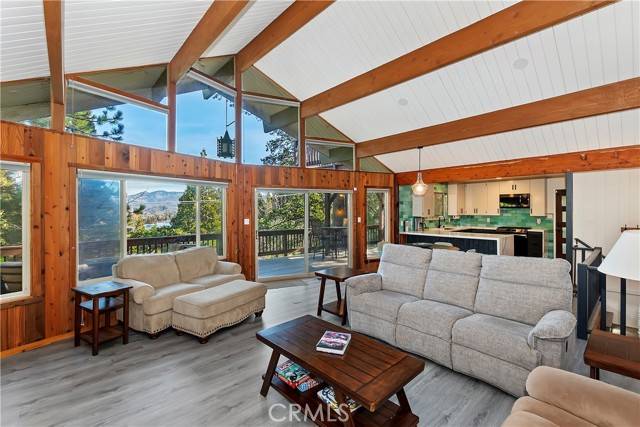 Lake Arrowhead, CA 92352,762 Zurich DR