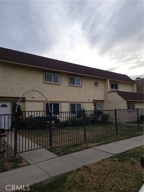 Rialto, CA 92376,153 E Jackson ST