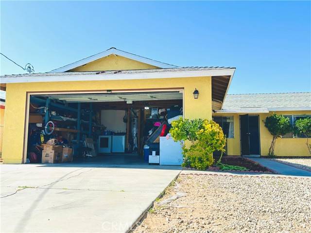 Adelanto, CA 92301,10907 BARTLETT