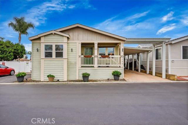 Huntington Beach, CA 92647,7850 Slater AVE 126