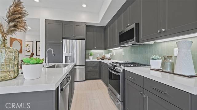 Montebello, CA 90640,955 Poppy CT