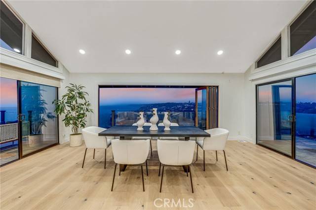 La Jolla, CA 92037,7655 Caminito Avola